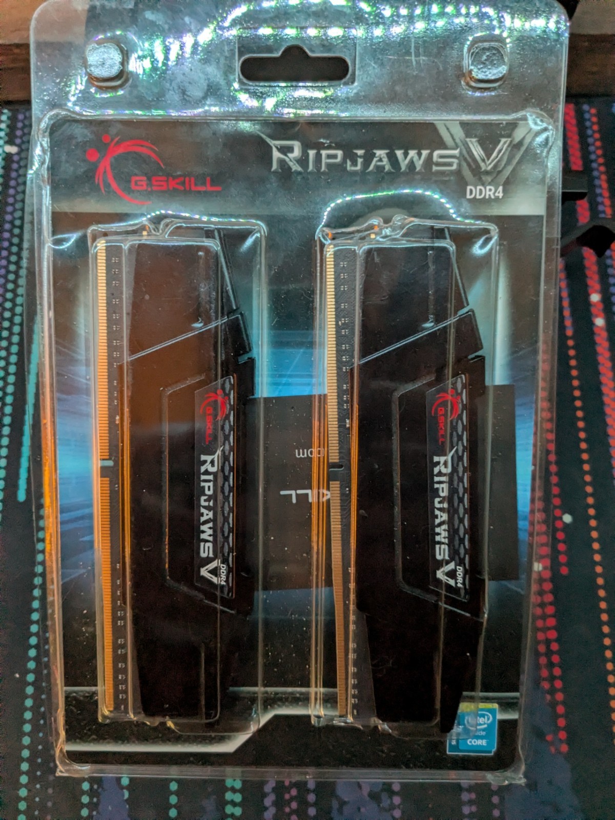 G.Skill PC RAM kit Ripjaws V F4-3200C16D-16GVKB 16 GB 2 x 8 GB DDR4 RAM 3200 MHz