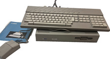 ATARI MEGA ST2 Computer w/ kb mouse and manual- does not read disks picture