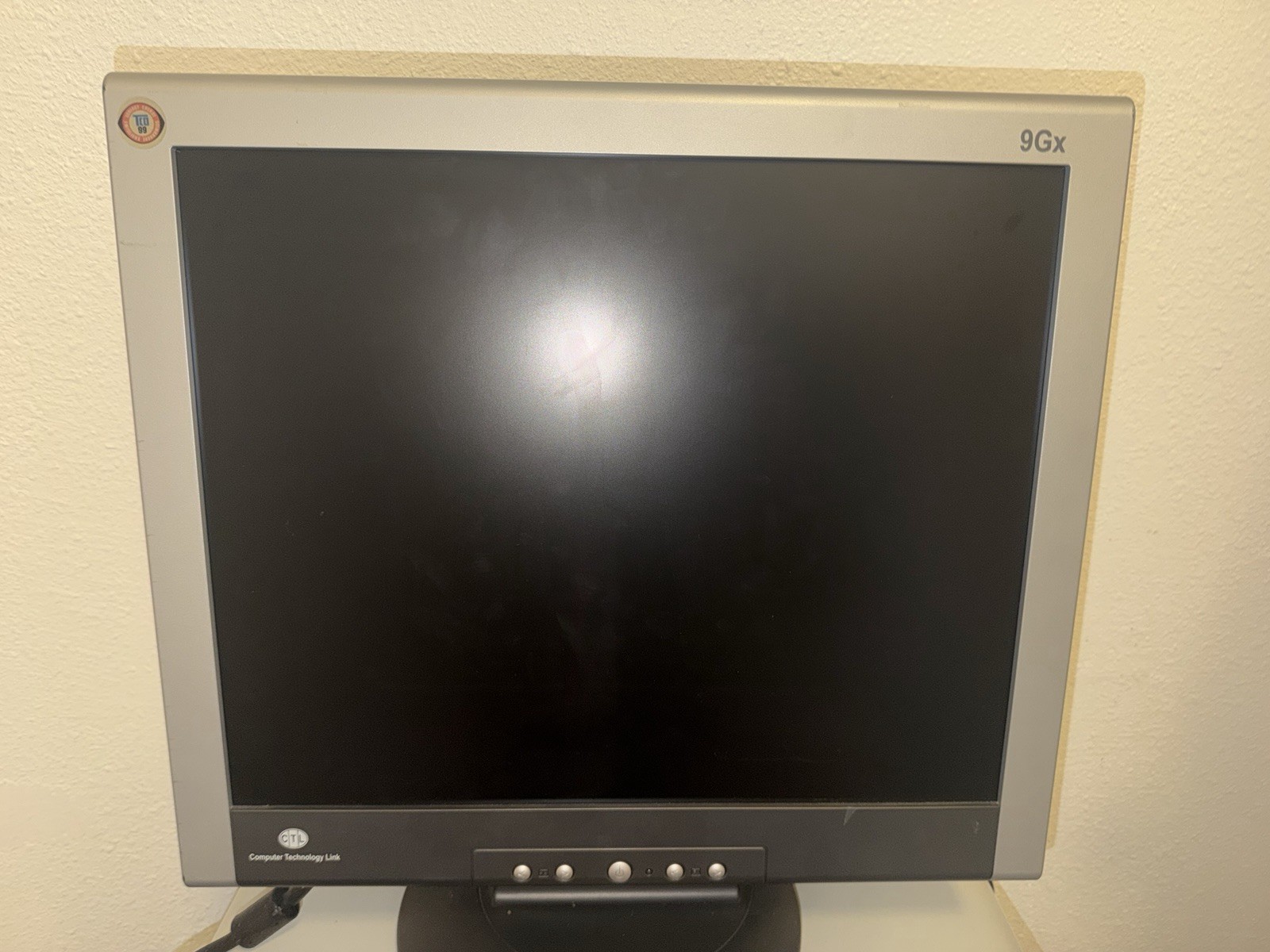 Vintage CTL 9Gx 19-inch Monitor Gray/Black Office Display VGA Retro Gaming Vintage CTL 9Gx 19-inch Monitor Gray/Black Office Display VGA Retro Gaming