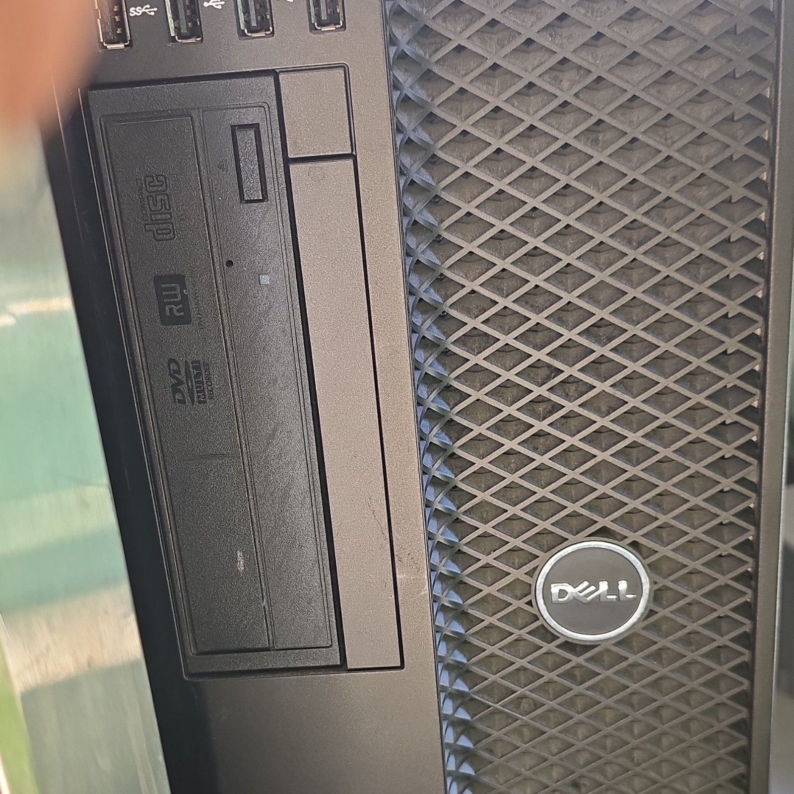 Dell precision Tower 7810 computer/server dual Intel Xeon 128 GB RAM 1TB SSD Dell precision Tower 7810 computer/server dual Intel Xeon 128 GB RAM 1TB SSD
