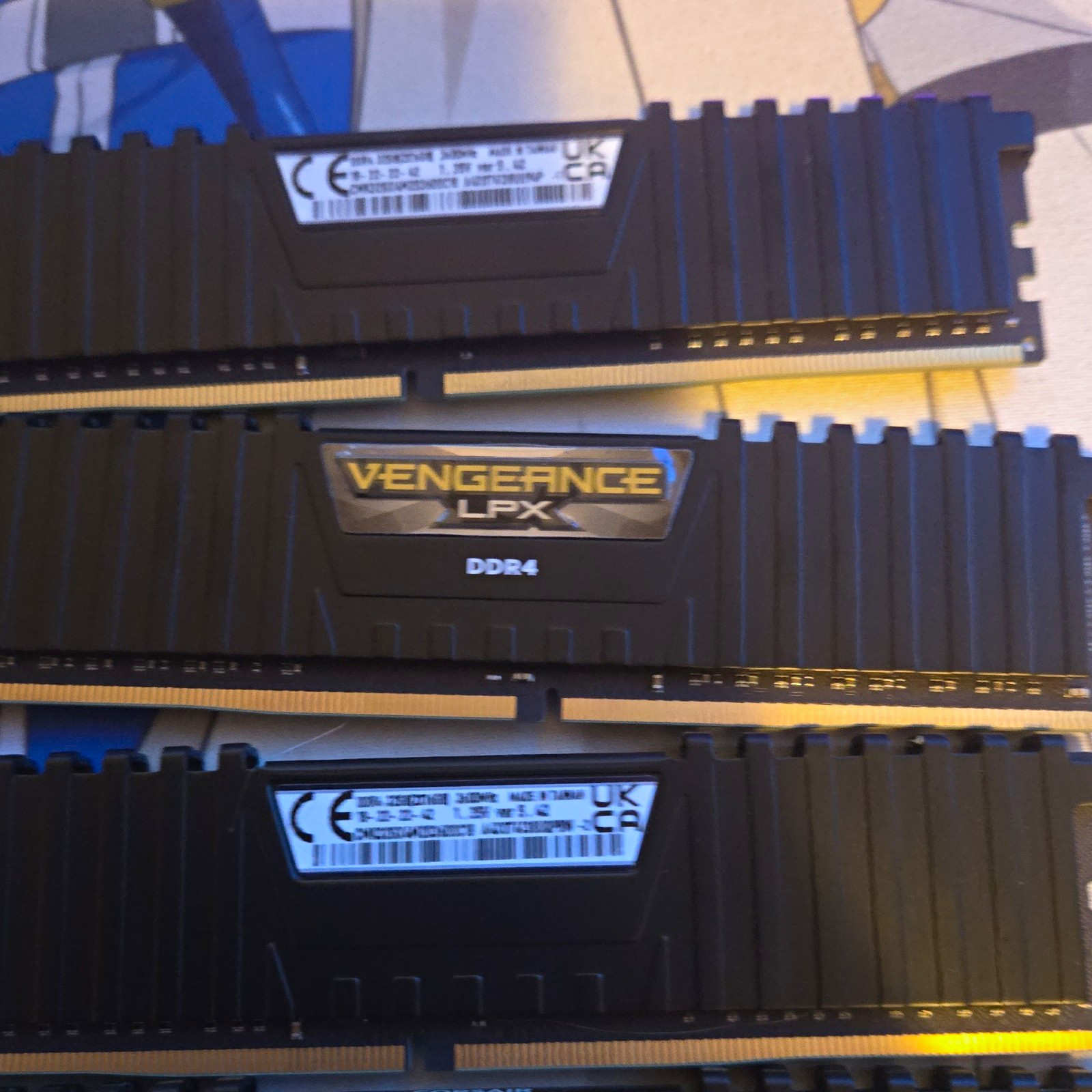 Corsair Vengeance LPX 32GB (4x8GB) DDR4-3000 288-Pin DIMM XMP CMK32G