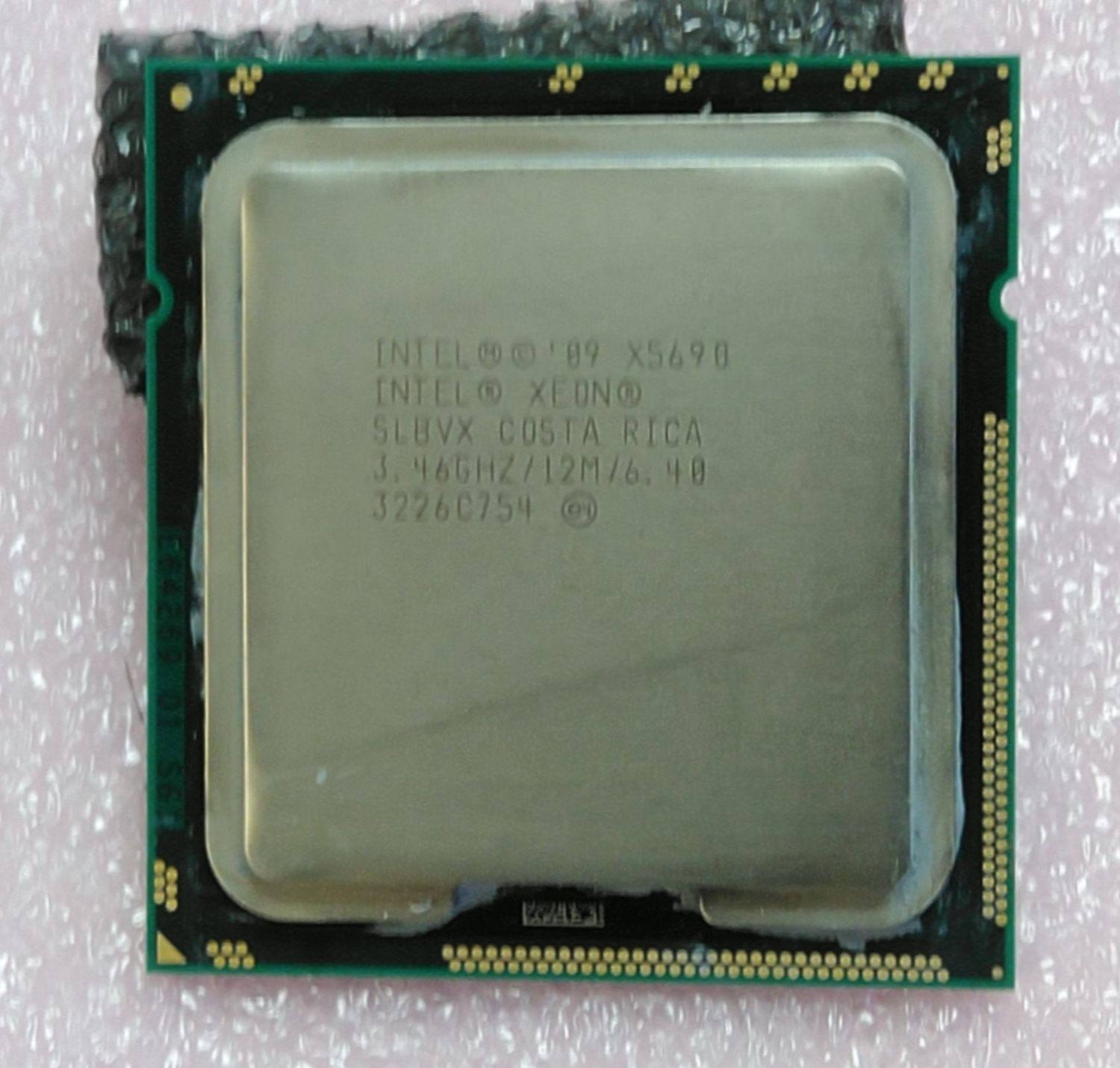 Intel Xeon X5690 3.46GHz 6.4GT/s 12MB 6-core 1333MHz SLBVX processor Intel Xeon X5690 3.46GHz 6.4GT/s 12MB 6-core 1333MHz SLBVX processor