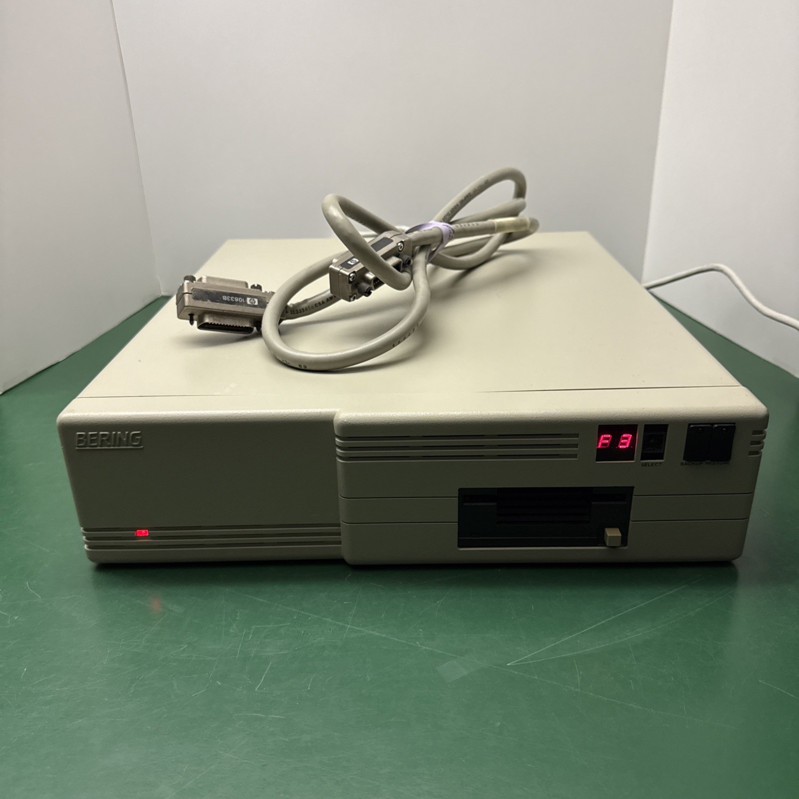 Bering OptiPac 3315 OPT 401 205 HP / IBM Vintage Storage PC Computer 1983 3.5” Bering OptiPac 3315 OPT 401 205 HP / IBM Vintage Storage PC Computer 1983 3.5”