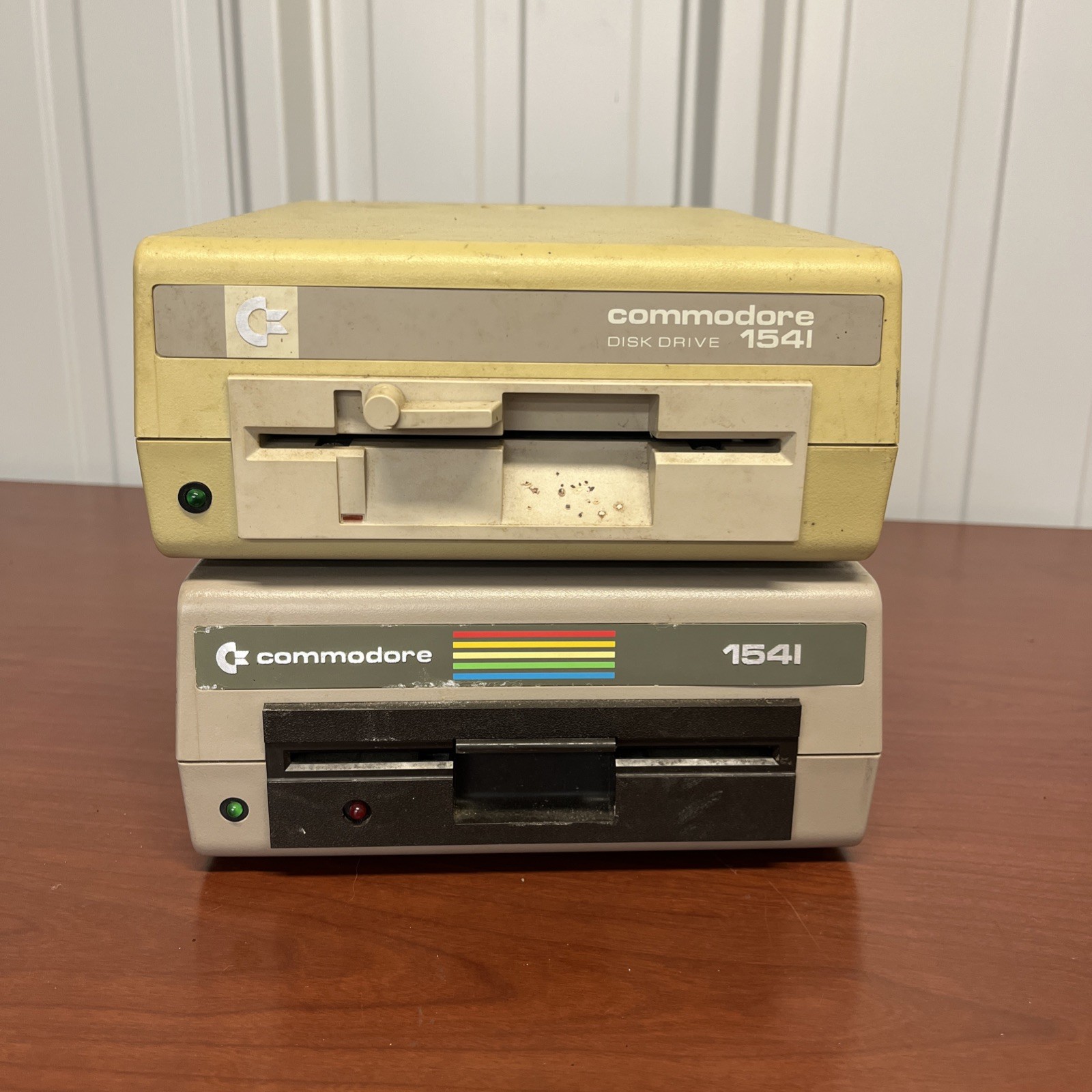 Lot Of 2 Commodore 1541 5.25 Lot Of 2 Commodore 1541 5.25