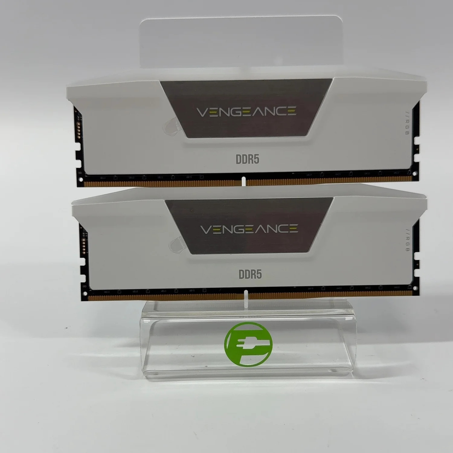 Corsair Vengeance RGB 64GB (2x32GB) RAM DDR5 6000MHz CMH64GX5M2B6000Z30W