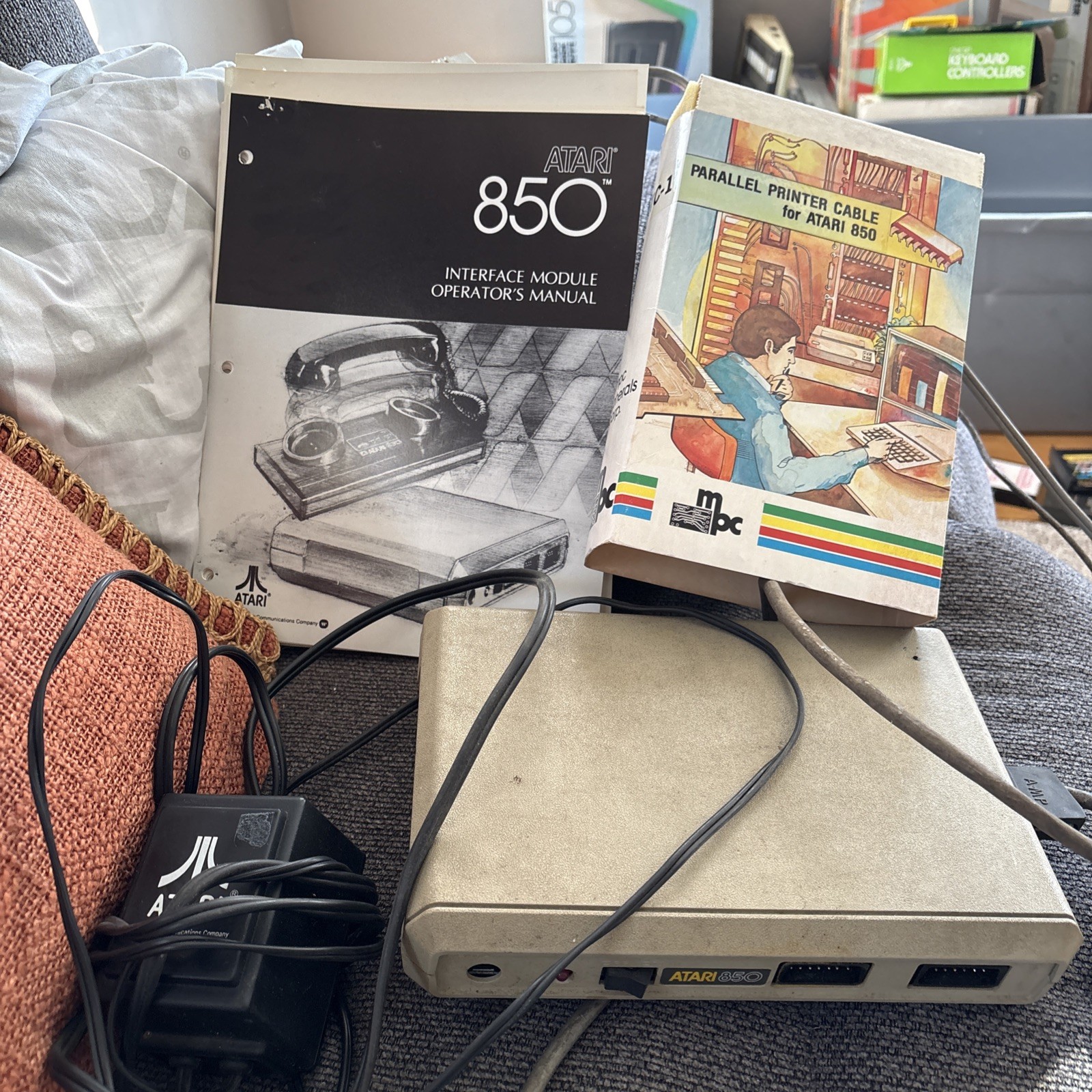 Atari 850 Interface Module 400/800 Comp. Power supply.parallel printer cablewbox