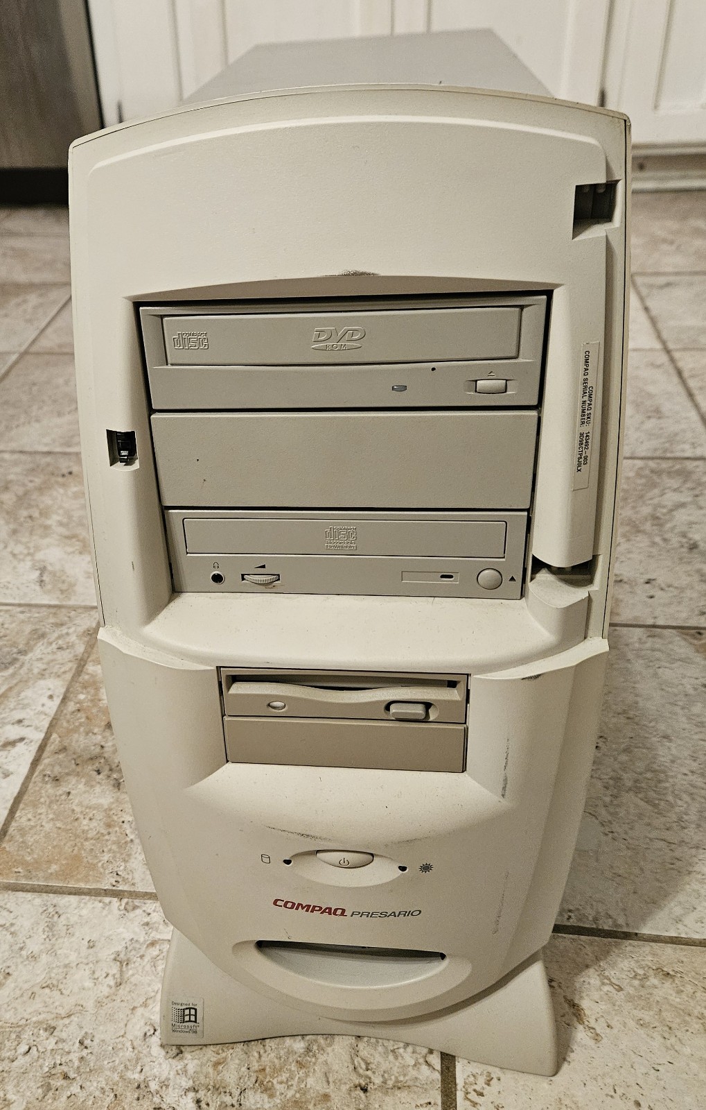 Vintage Compaq Presario 5868 AMD K7 600MHz Slot A 128MB DVD 3.5\ Vintage Compaq Presario 5868 AMD K7 600MHz Slot A 128MB DVD 3.5\