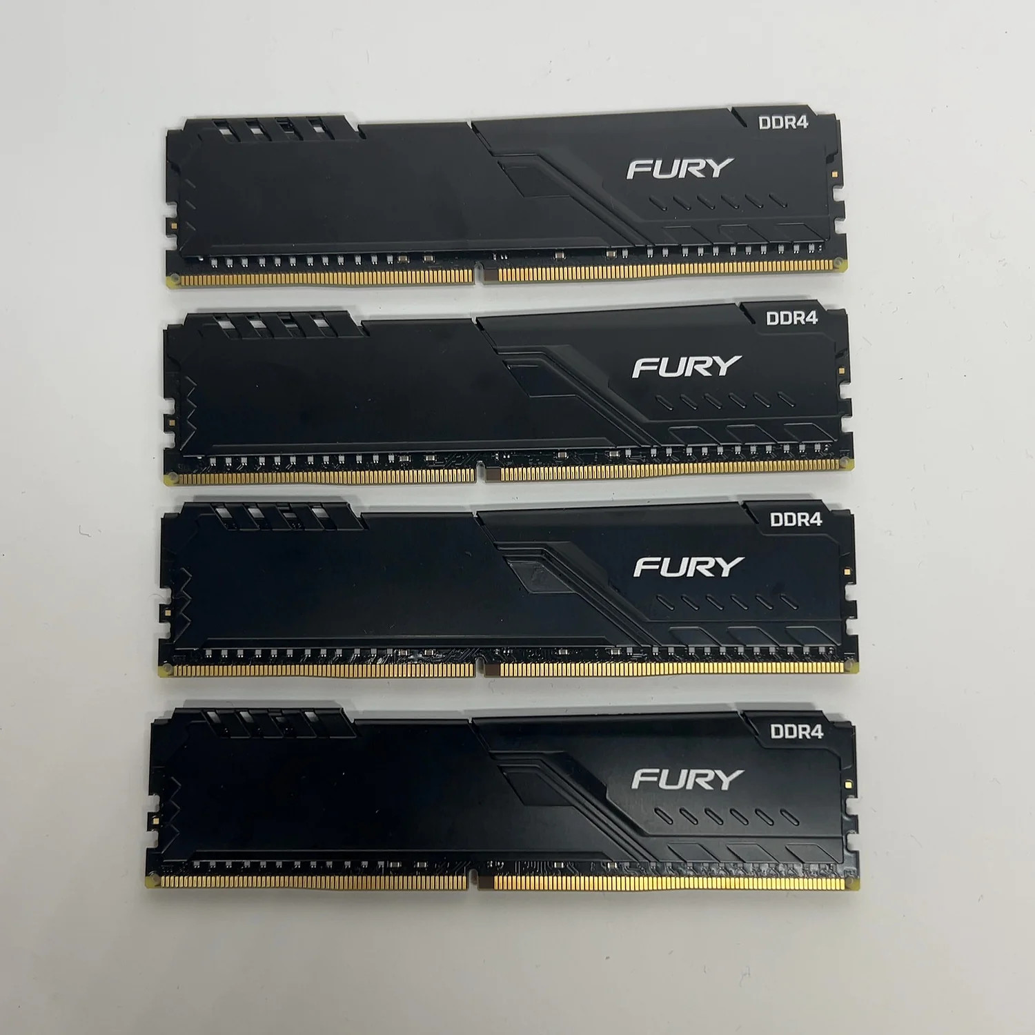 Kingston Fury 128GB (4x32GB) RAM DDR4 3200MHz XVTW4H-MIE-NX Kingston Fury 128GB (4x32GB) RAM DDR4 3200MHz XVTW4H-MIE-NX