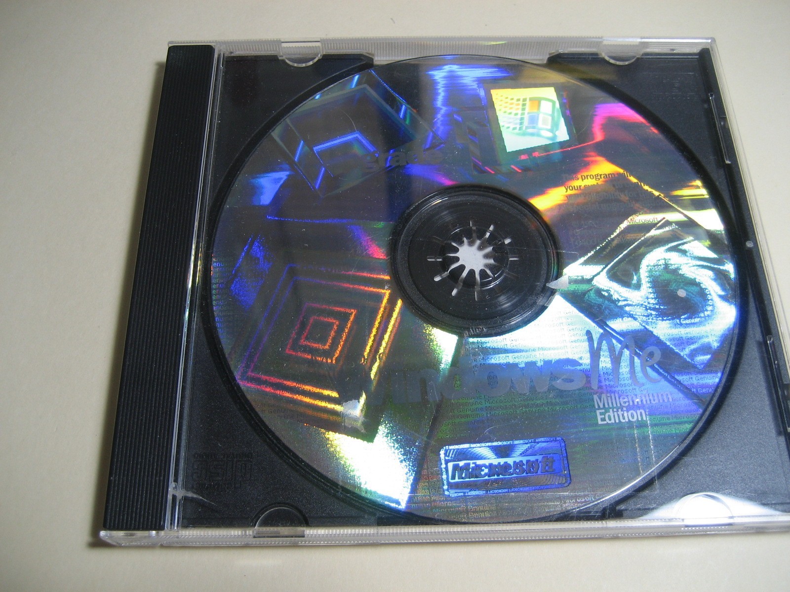 Vintage Microsoft Windows Millennium Edition Upgrade CD with Key Vintage Microsoft Windows Millennium Edition Upgrade CD with Key