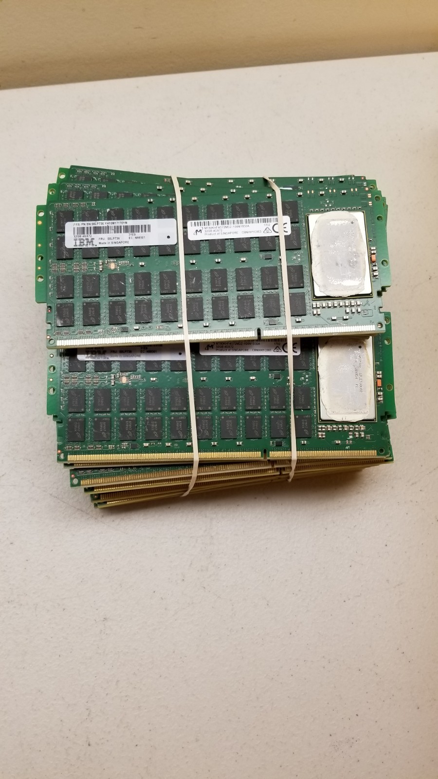 Lot of 32 IBM 32GB SERVER MEMORY MT80KHF4G72M3DZ-1G6E4B50A 00LP736 4Gx72 = DW