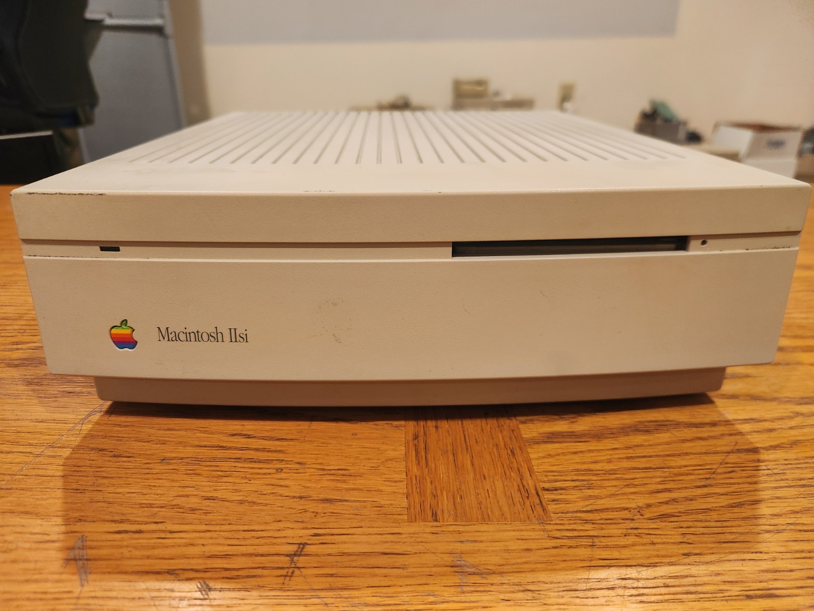 Vintage Apple Macintosh IIsi Desktop Computer Parts Repair Untested Vintage Apple Macintosh IIsi Desktop Computer Parts Repair Untested