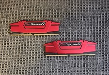 G.SKILL Ripjaws 4 16GB (2x8GB) DDR4-2133 PC4-17000 DIMM F4-2133C15D-16GVR picture