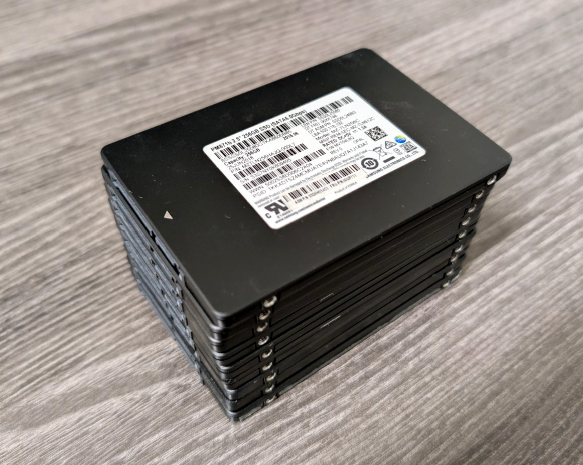 LOT of 9 Samsung PM871b 2.5