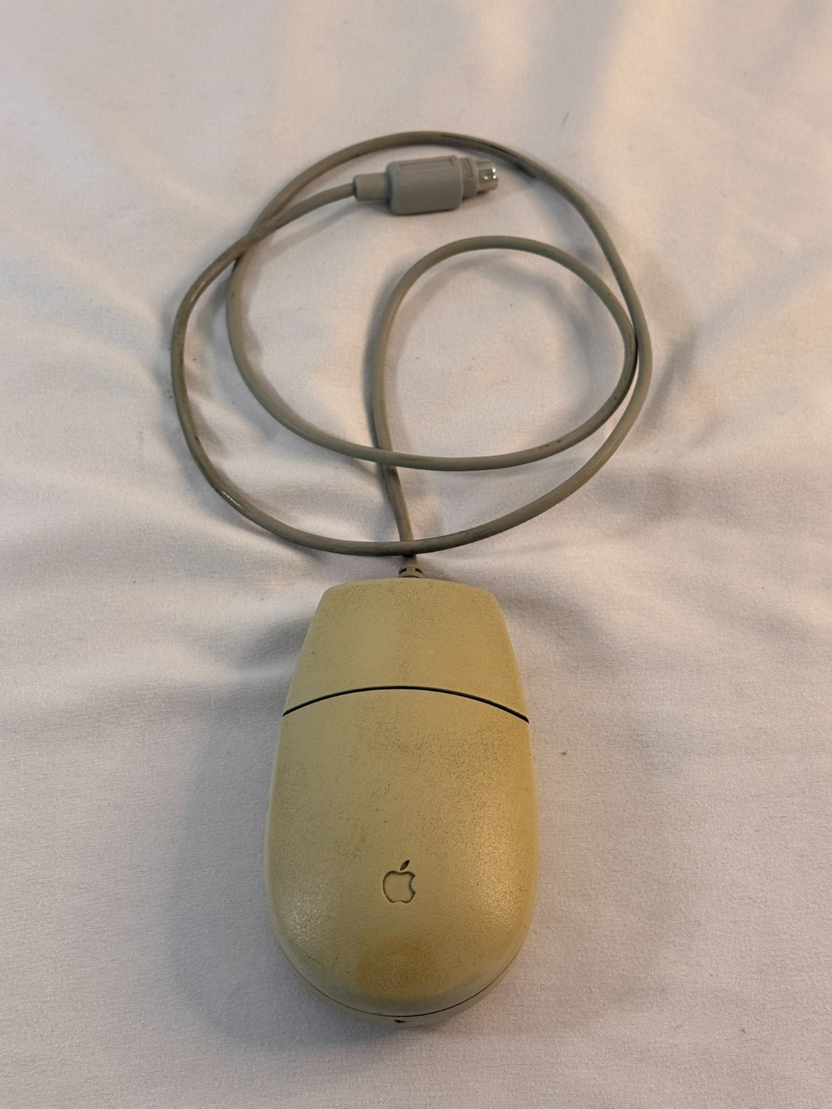 Vintage Apple Desktop Bus Mouse II M2706 ADB Macintosh IIgs Tested Working Vintage Apple Desktop Bus Mouse II M2706 ADB Macintosh IIgs Tested Working