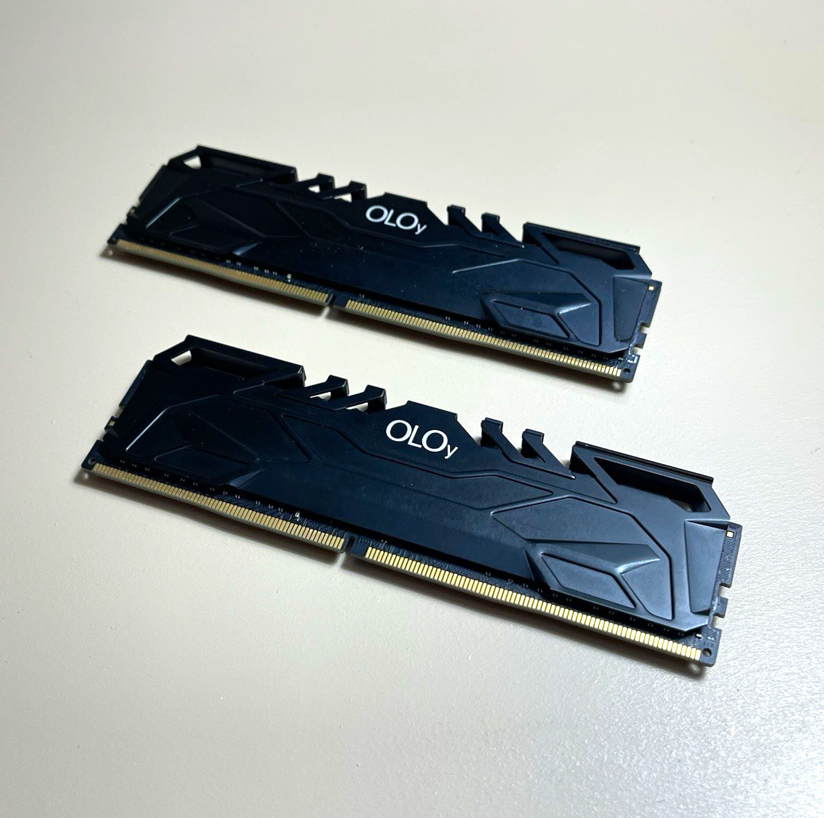 OLOy 32GB (2x16GB) DDR4-2666 MHz CL19 Desktop RAM Kit OLOy 32GB (2x16GB) DDR4-2666 MHz CL19 Desktop RAM Kit