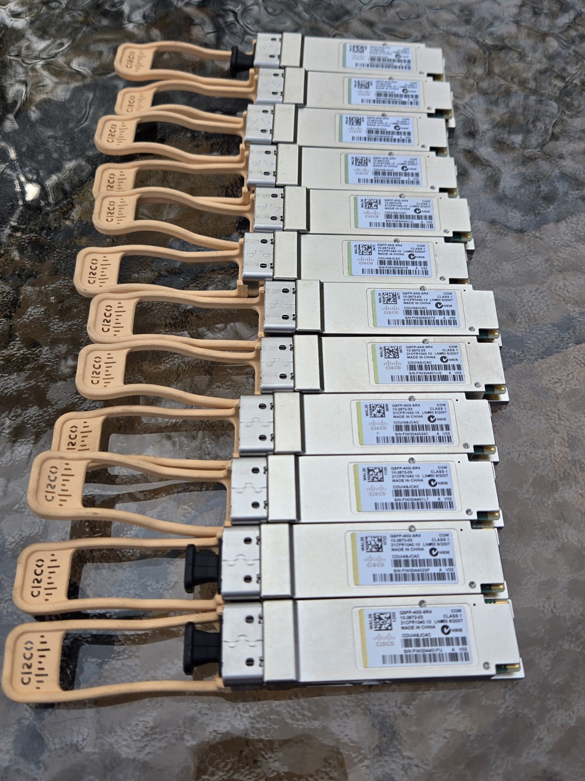 Cisco QSFP-40G-SR4 10-2672-03 Transceiver Modules Lot of 12 Cisco QSFP-40G-SR4 10-2672-03 Transceiver Modules Lot of 12