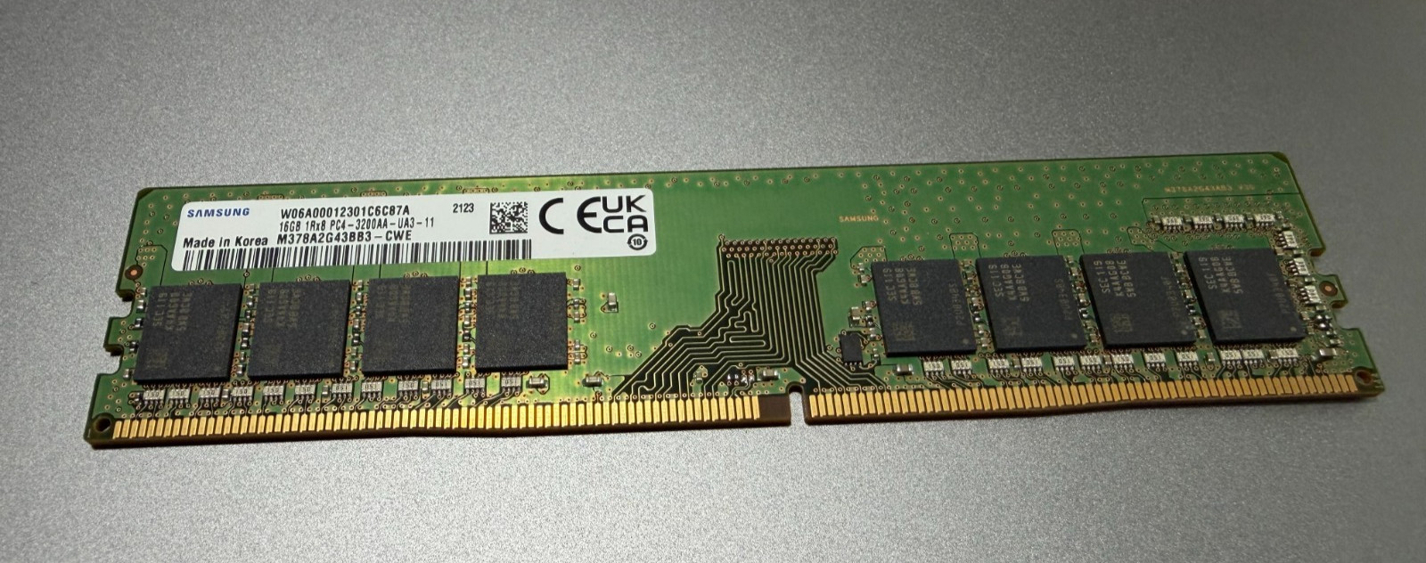 SAMSUMG 16GB 1Rx8 PC4-3200AA UA3-11 DDR4 M378A2G43BB3-CWE Memory RAM SAMSUMG 16GB 1Rx8 PC4-3200AA UA3-11 DDR4 M378A2G43BB3-CWE Memory RAM