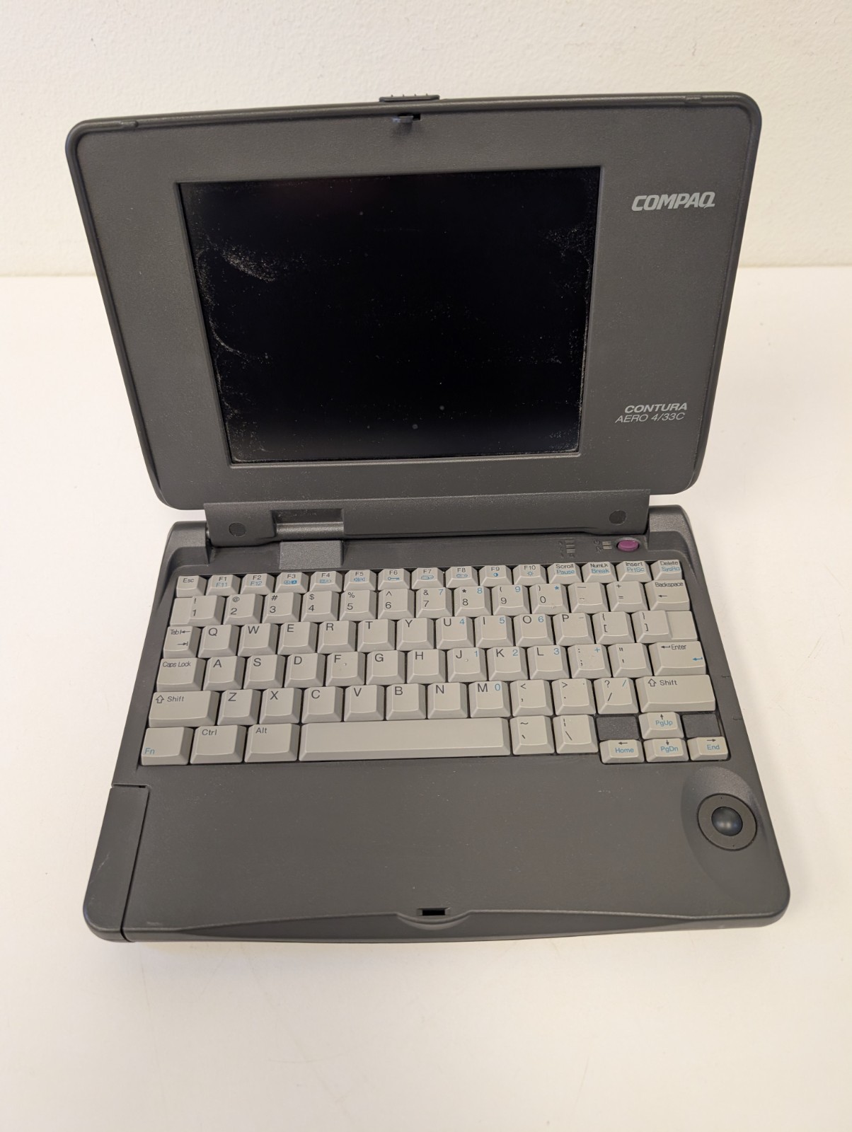 Vintage Compaq Contura Aero 4/33C Laptop NO/HDD AC POSTS