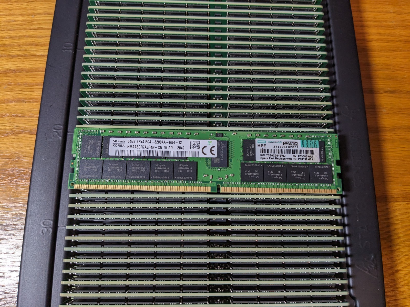 Hynix 64gb PC4-3200AA 2Rx4 DDR4 ECC RDIMM Server Memory HMAA8GR7AJR4N-XN Hynix 64gb PC4-3200AA 2Rx4 DDR4 ECC RDIMM Server Memory HMAA8GR7AJR4N-XN