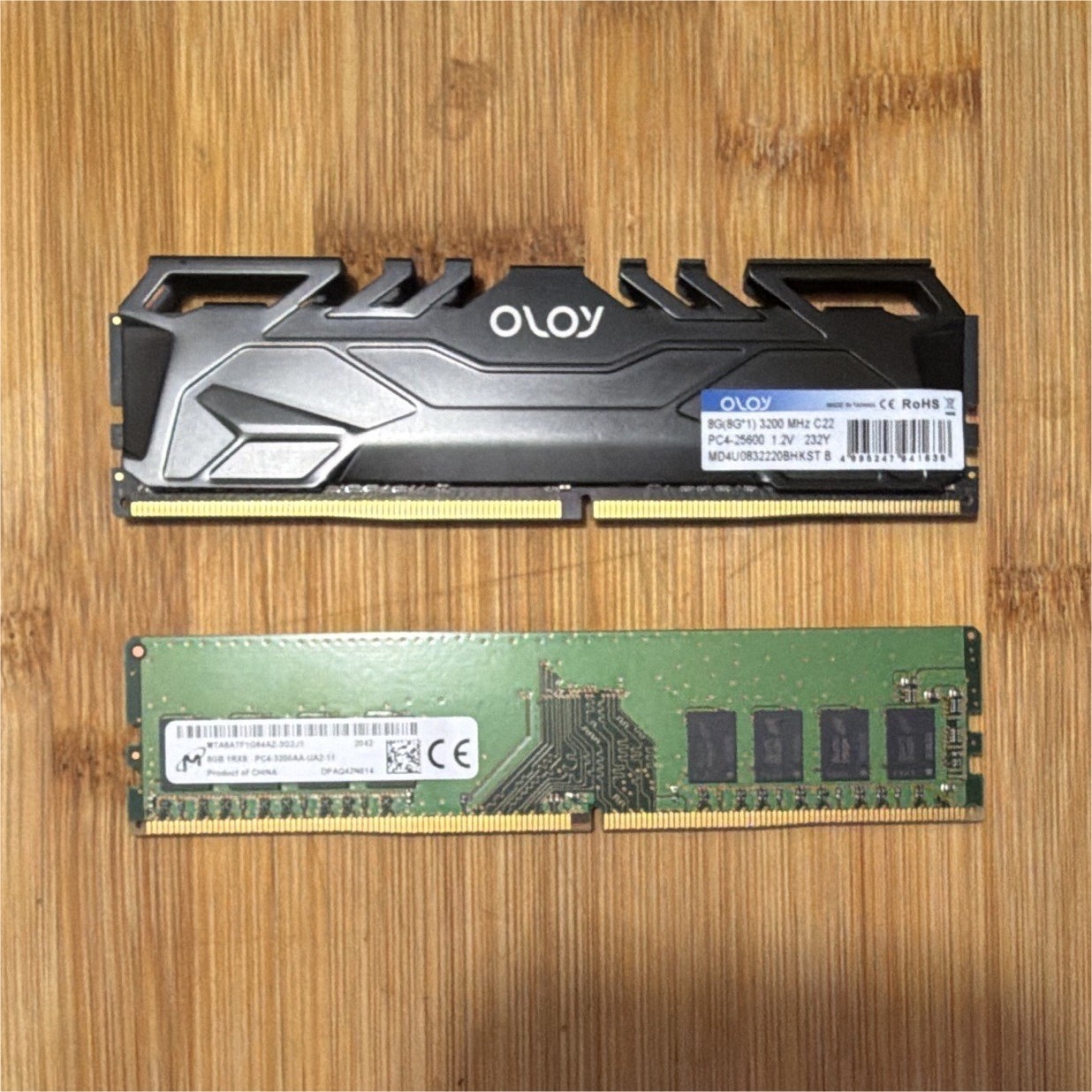 OLOy 8GB DDR4-3200 PC4-25600 288-Pin DIMM Unbuffered RAM Module