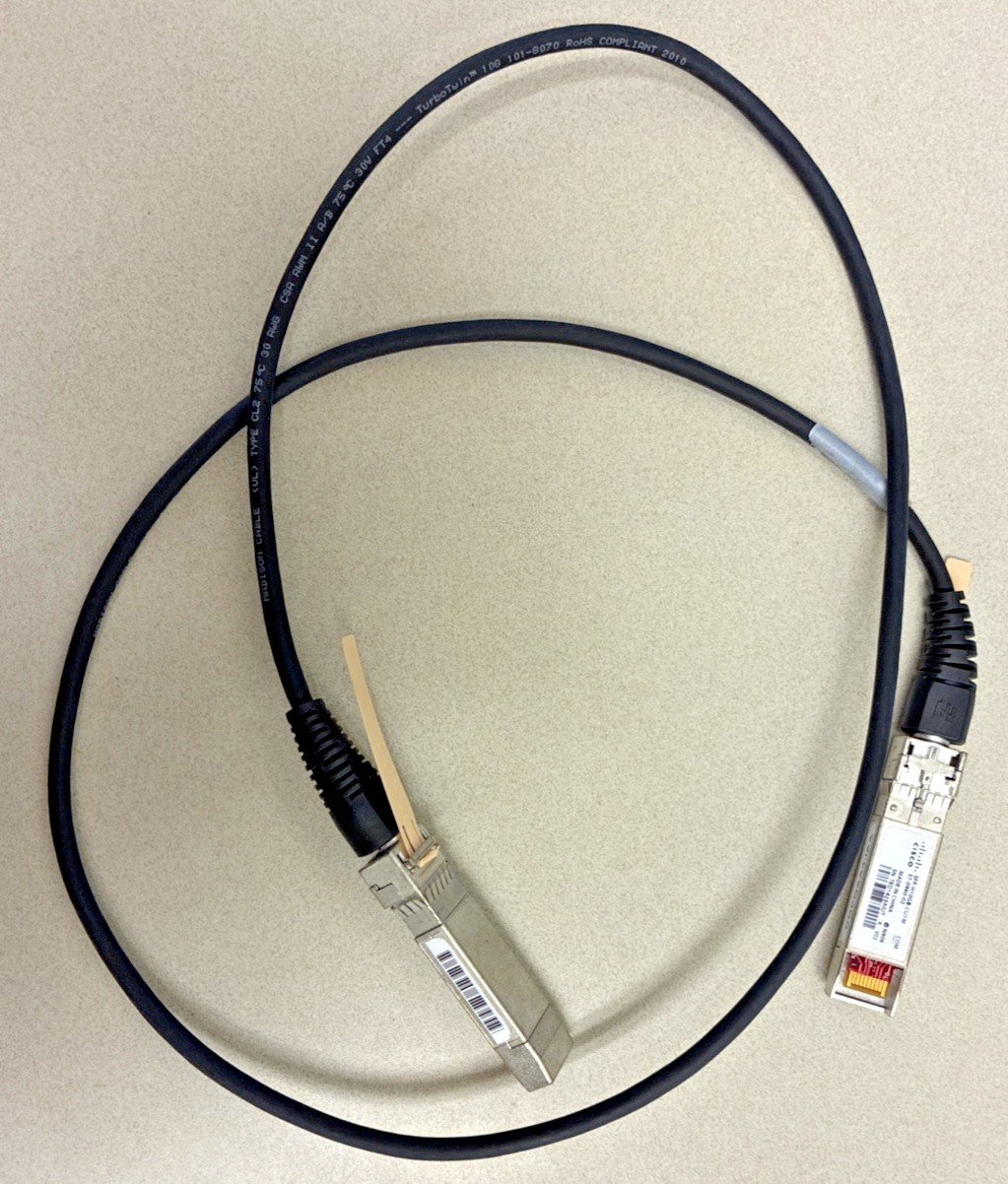 CISCO SFP-H10GB-CU1M 10GBASE-CU SFP+ TWINAX CABLE 1M V02 37-0960-02