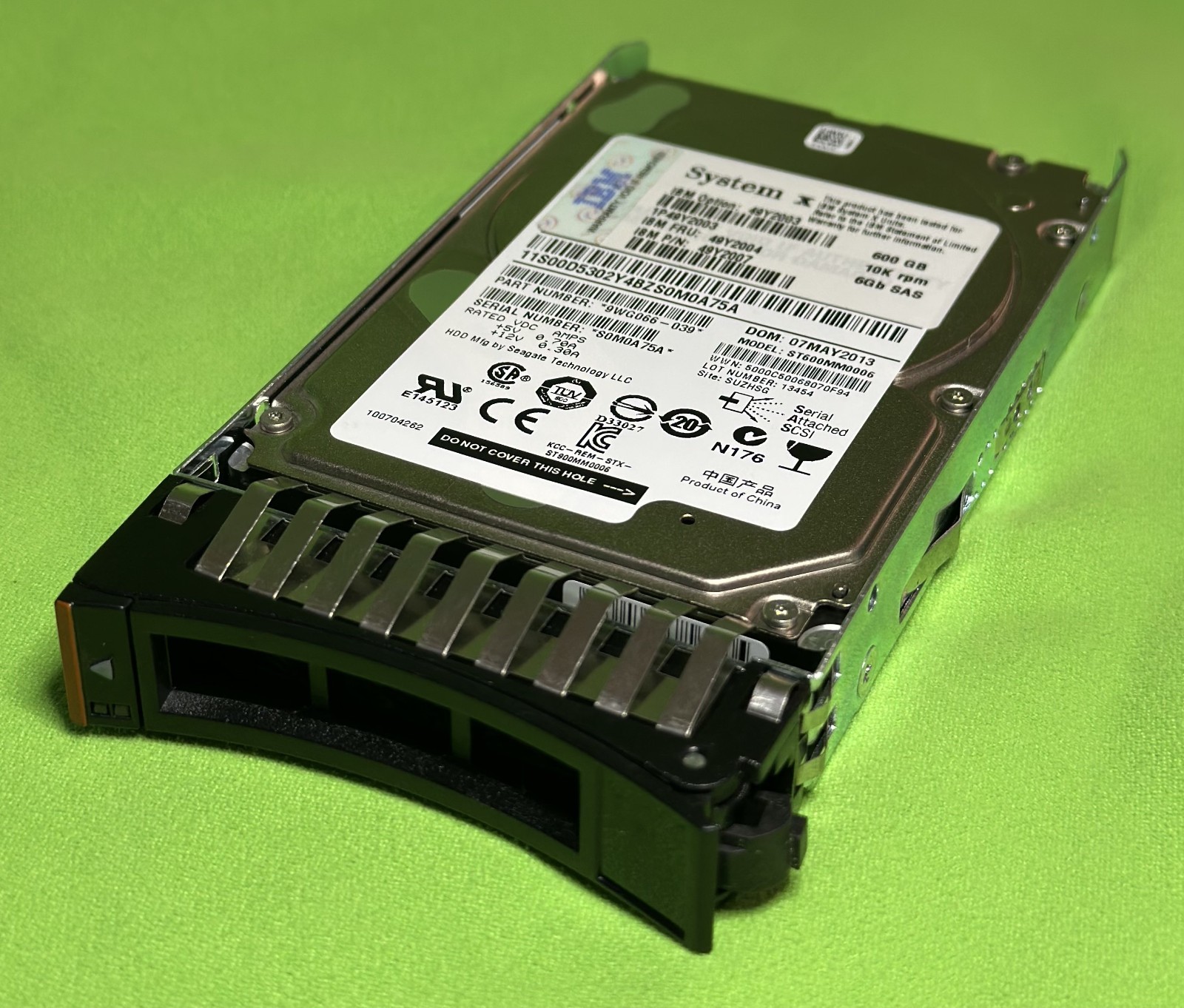 IBM SYSTEM X 49Y2003 49Y2004 600GB 10K RPM SAS 6GB/S 2.5\