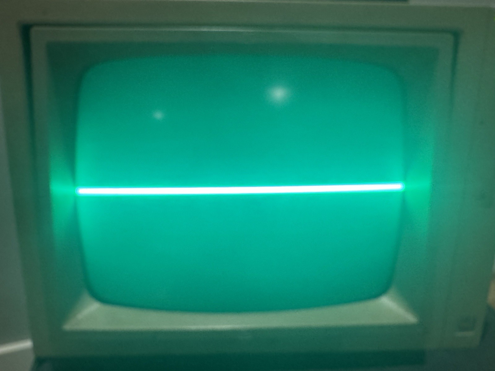 Vintage Apple A2M2010 Monochrome Green Monitor For Parts Or Repair Only See Pics Vintage Apple A2M2010 Monochrome Green Monitor For Parts Or Repair Only See Pics