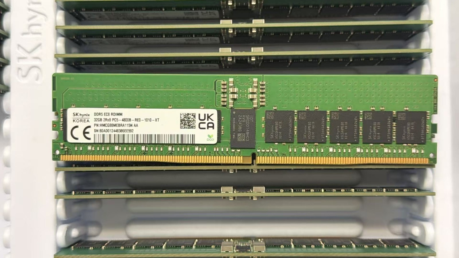 HMCG88MEBRA115N Hynix 32GB 2RX8 PC5-38400 DDR5-4800MHz ECC REG RDIMM Memory