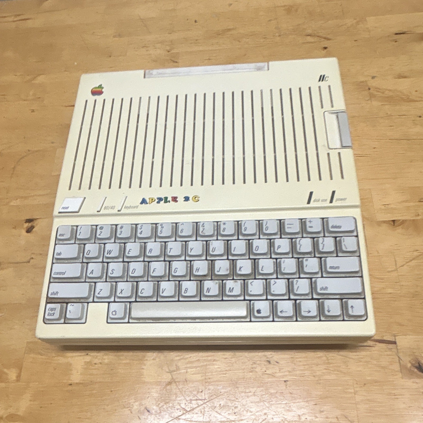 Apple IIc Home Computer A2S4100 no power supply