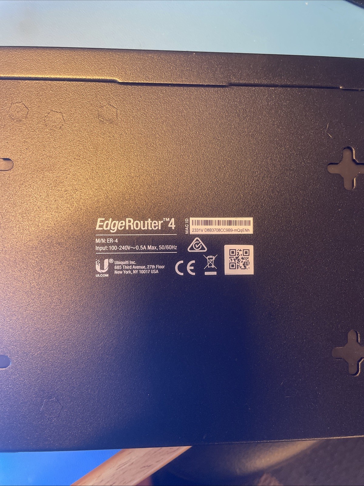 edge router4, four core 1GHz MIPS64 processor, (3)gigabit RJ-45 and an SFP Port