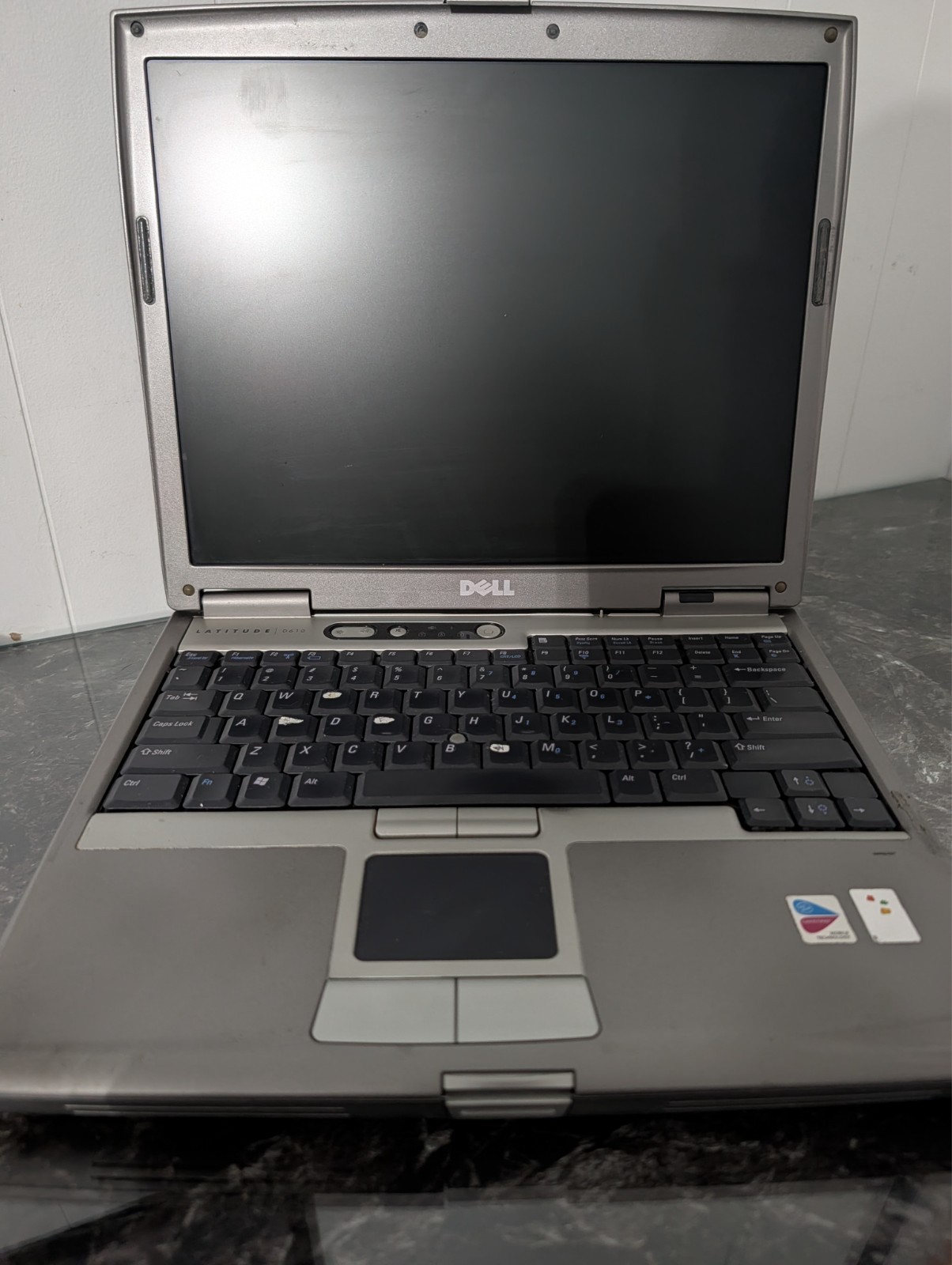 Vintage Dell Latitude D610 Laptop Grey AS-IS Untested For Parts/repair no cord Vintage Dell Latitude D610 Laptop Grey AS-IS Untested For Parts/repair no cord