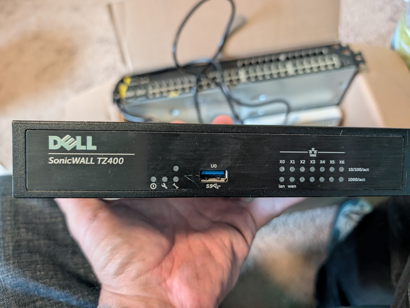 SonicWall TZ400 Network Security/Firewall Appliance