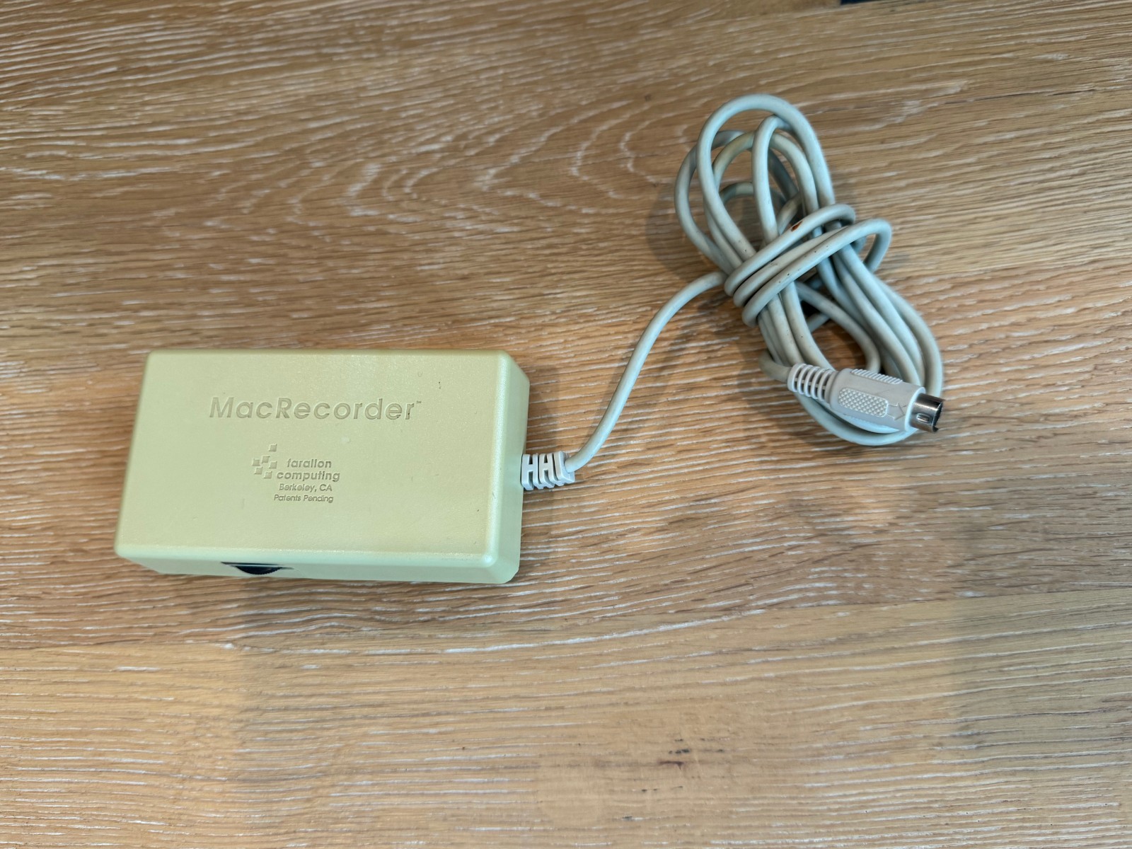 Farallon MacRecorder MR-100 Sound Digitizer for Vintage Macintosh Farallon MacRecorder MR-100 Sound Digitizer for Vintage Macintosh
