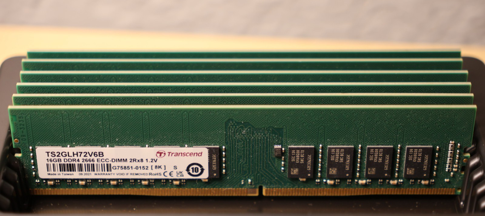 Transcend 96GB (6x16GB) 2Rx8 PC4-2666V DDR4 ECC UDIMM Server RAM TS2GLH72V6B Transcend 96GB (6x16GB) 2Rx8 PC4-2666V DDR4 ECC UDIMM Server RAM TS2GLH72V6B