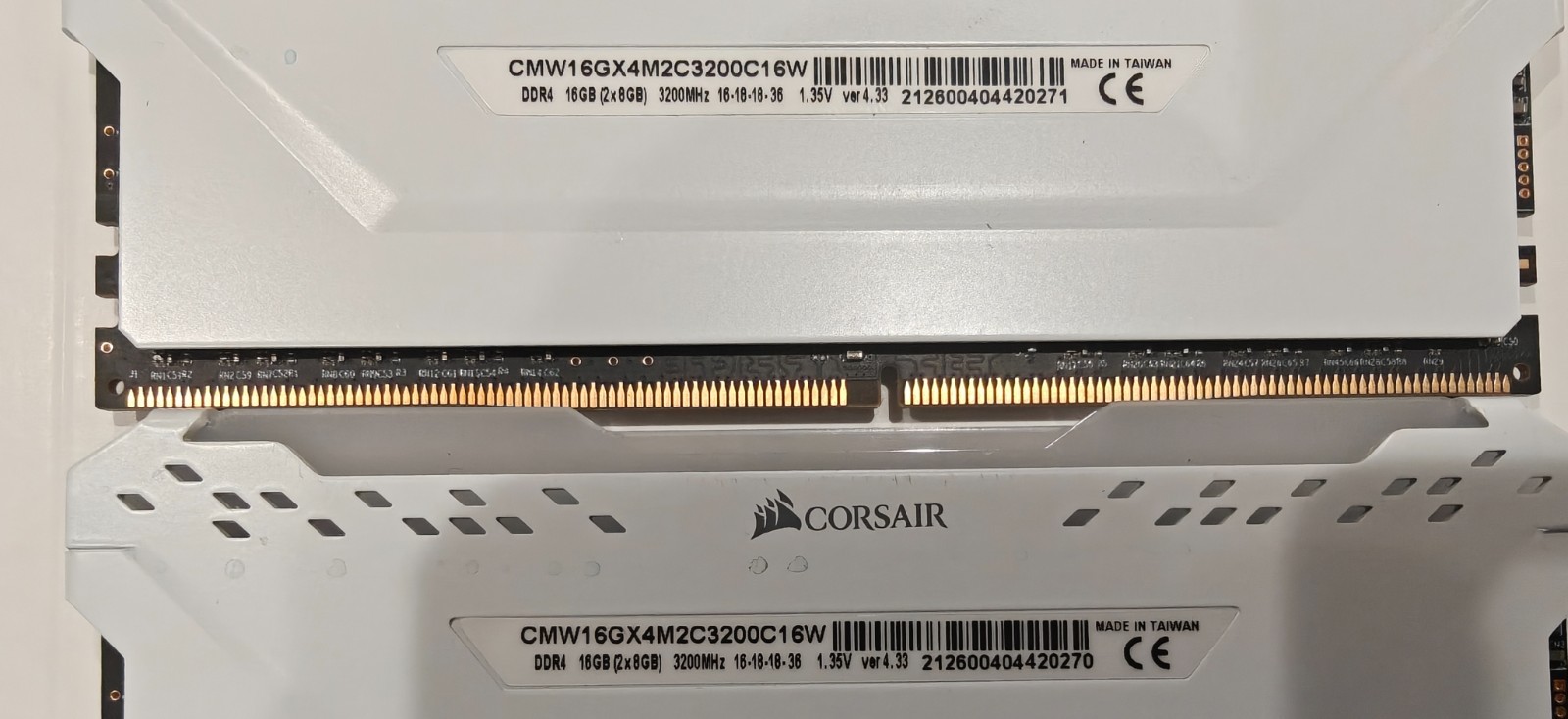 Corsair Vengeance RGB Pro 16GB (2x8GB) DDR4-3200 White Desktop RAM CMW16GX4M2C3