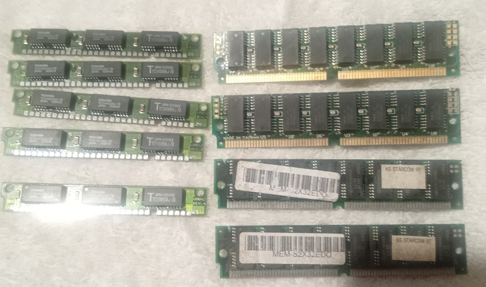 Vintage Computer Computer Memory EX32 EDO - KCP601 - Gold Silver 