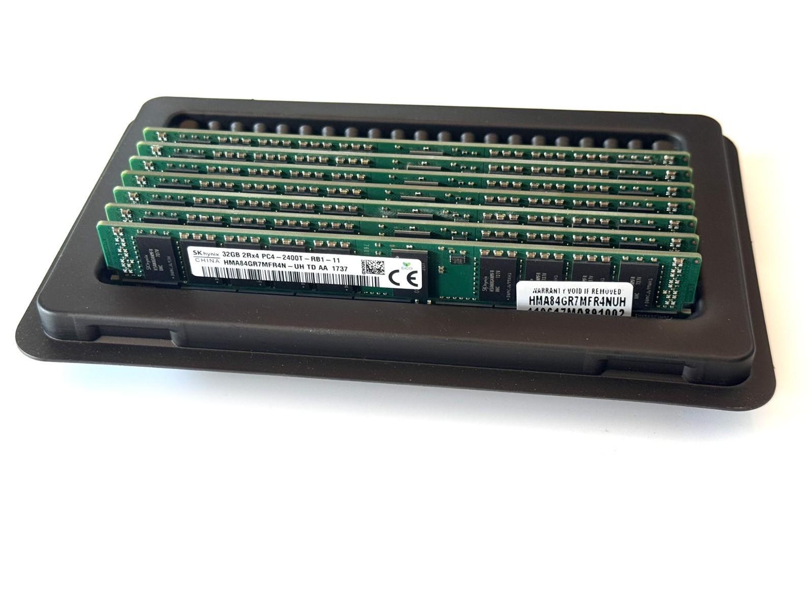 SK hynix (7 x 32GB) DDR4 2Rx4 PC4-2400T-RB1-11 HMAA84GR7MFR4N-UH MEMORY LOT OF 7