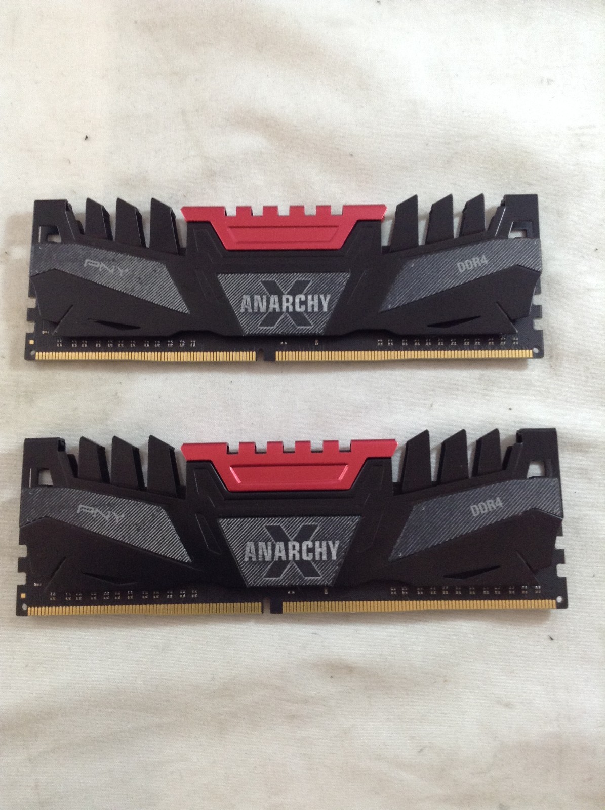 PNY Anarchy 16GB (2x8GB) DDR4-3200 PC4-25600 CL16 DIMM 8GBF1X08QFHH36-135-K-HAXR