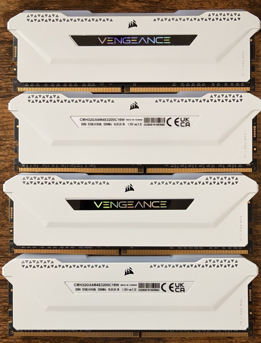 Corsair Vengeance RGB Pro White DDR4 DIMM 288-Pin Desktop RAM Memory (4x8GB) Corsair Vengeance RGB Pro White DDR4 DIMM 288-Pin Desktop RAM Memory (4x8GB)