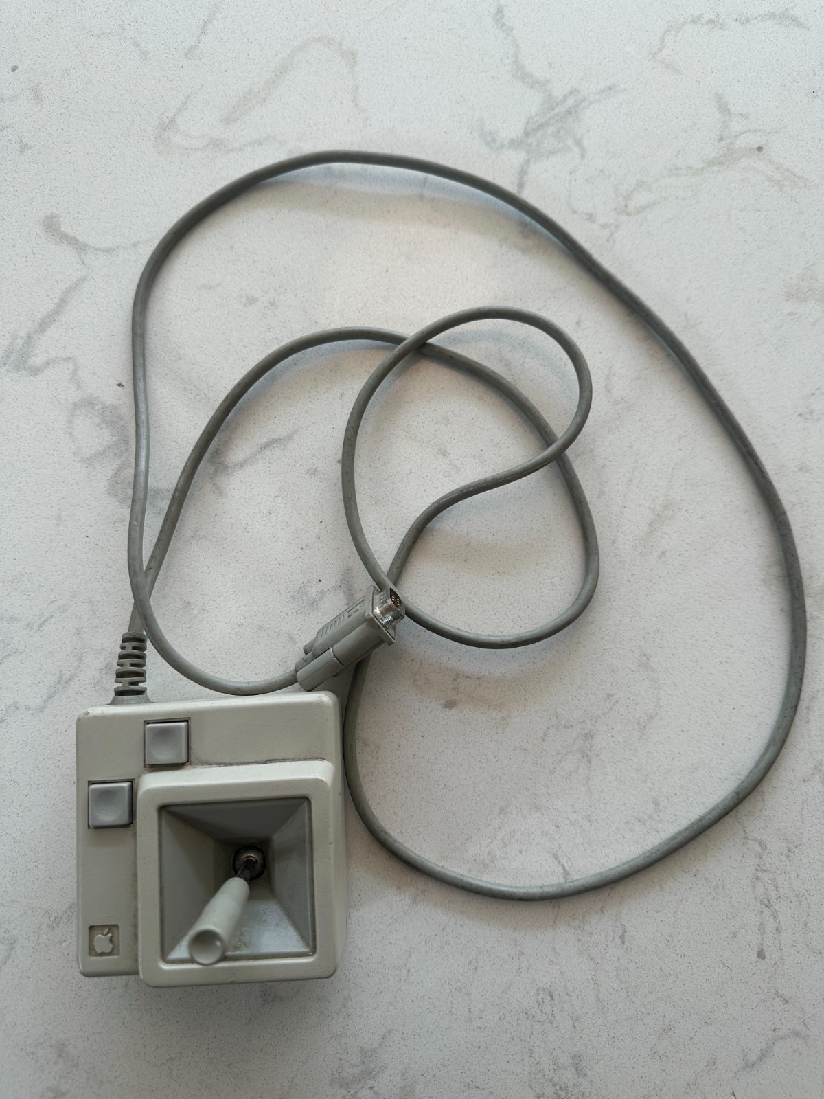 Original Early Vintage Macintosh Joystick for IIe IIc A2M2012 Untested Original Early Vintage Macintosh Joystick for IIe IIc A2M2012 Untested