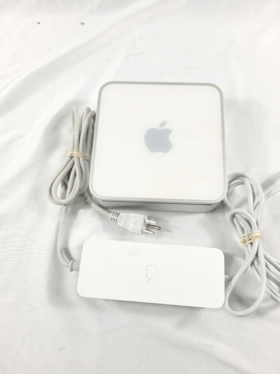 Vintage Apple Mac Mini A1176 Desktop Intel 1.66GHz 60GB With Power Adapter
