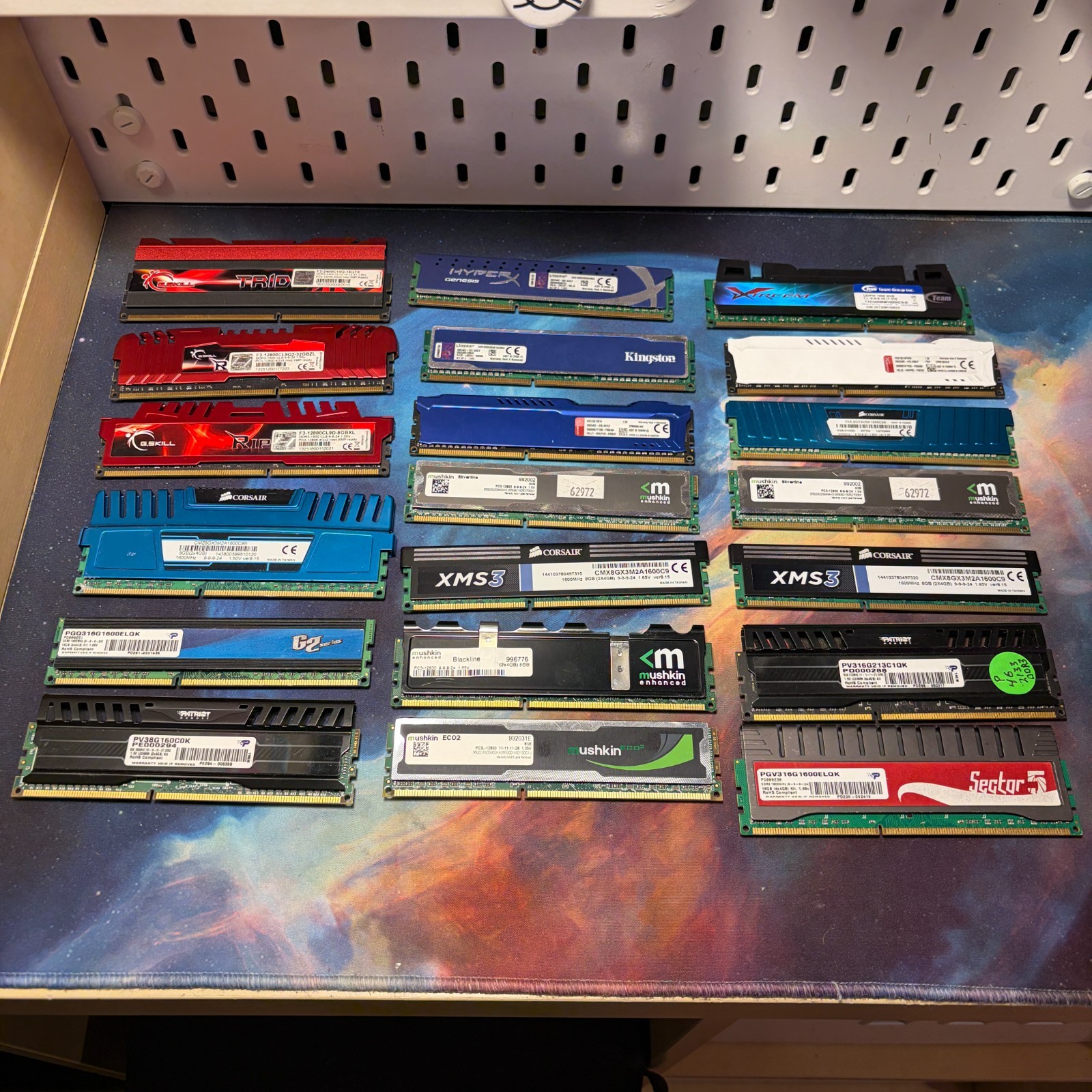 LOT OF 20 4GB DDR3-12800 1600Mhz XMP U-DIMM Desktop Memory RAM 5x 16GB Kits