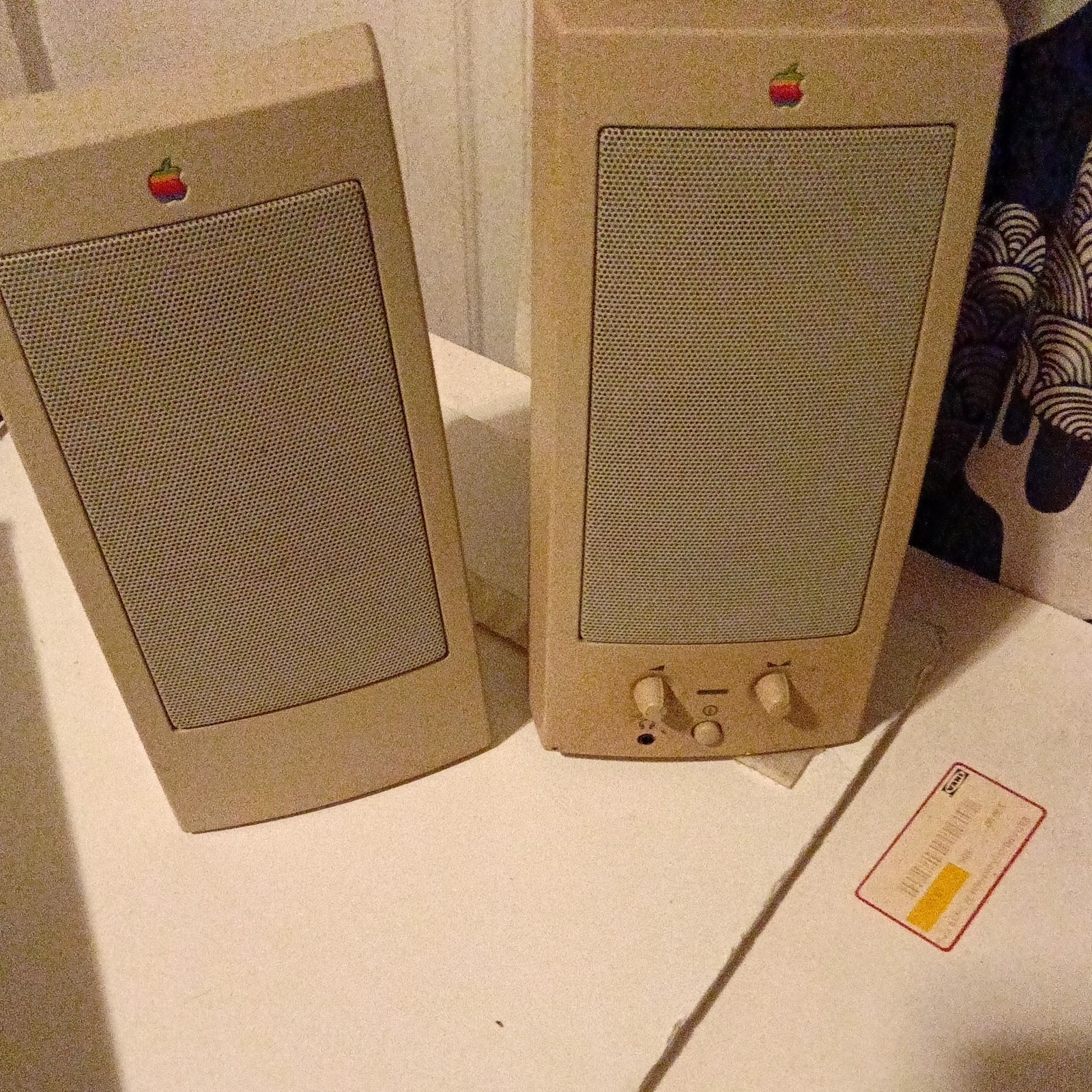 Vintage  M2497 Beige Apple Speakers 3.5mm Jack for Mac - M 2497