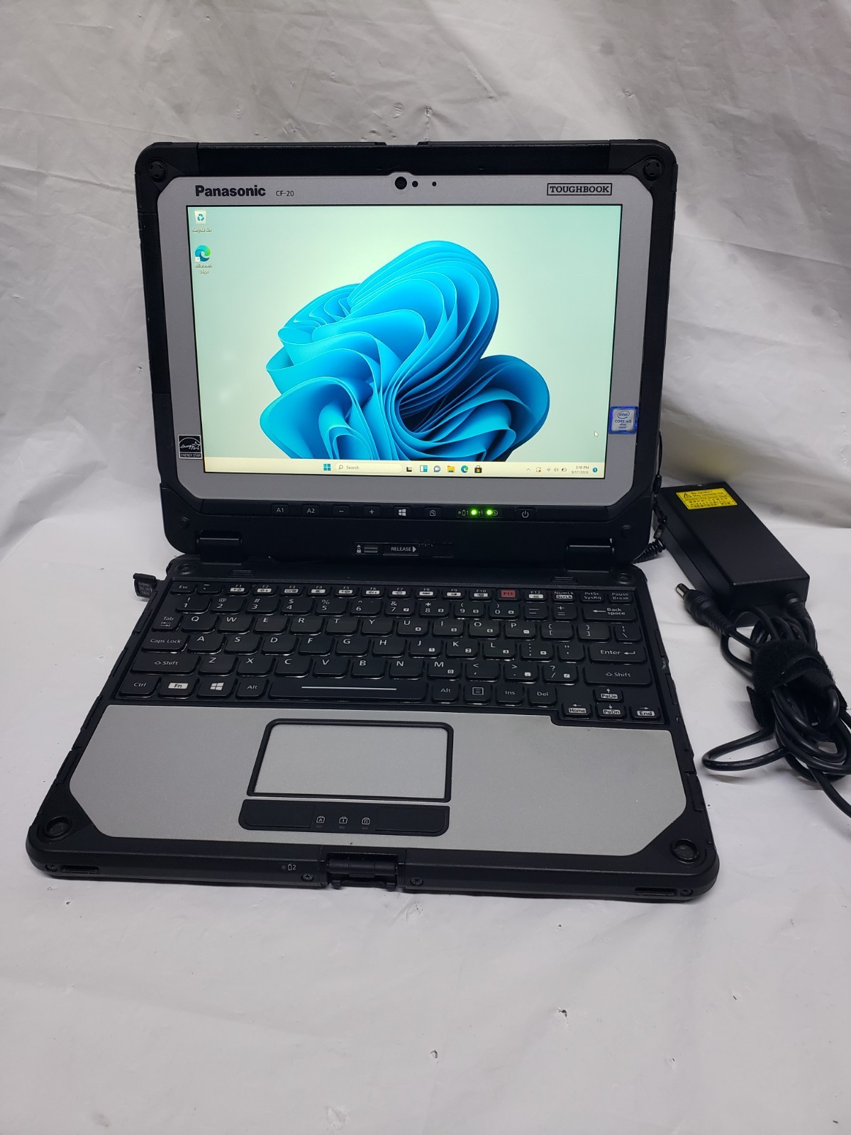 Panasonic CF-20 Core M5-6Y57 8GB RAM 256GB, SSD,WIN 11, Panasonic CF-20 Core M5-6Y57 8GB RAM 256GB, SSD,WIN 11,