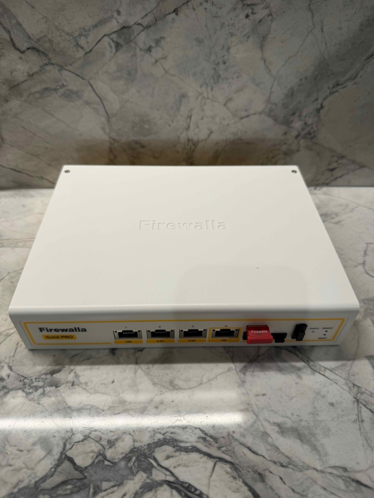 Firewalla Gold Pro - 10 Gbps Cyber Security Firewall Firewalla Gold Pro - 10 Gbps Cyber Security Firewall