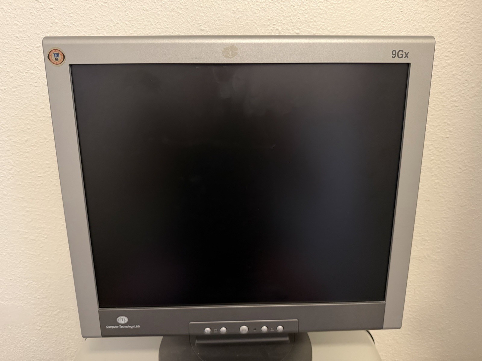 Vintage CTL 9Gx 19-inch Monitor Gray/Black Office Display VGA Retro Gaming Vintage CTL 9Gx 19-inch Monitor Gray/Black Office Display VGA Retro Gaming