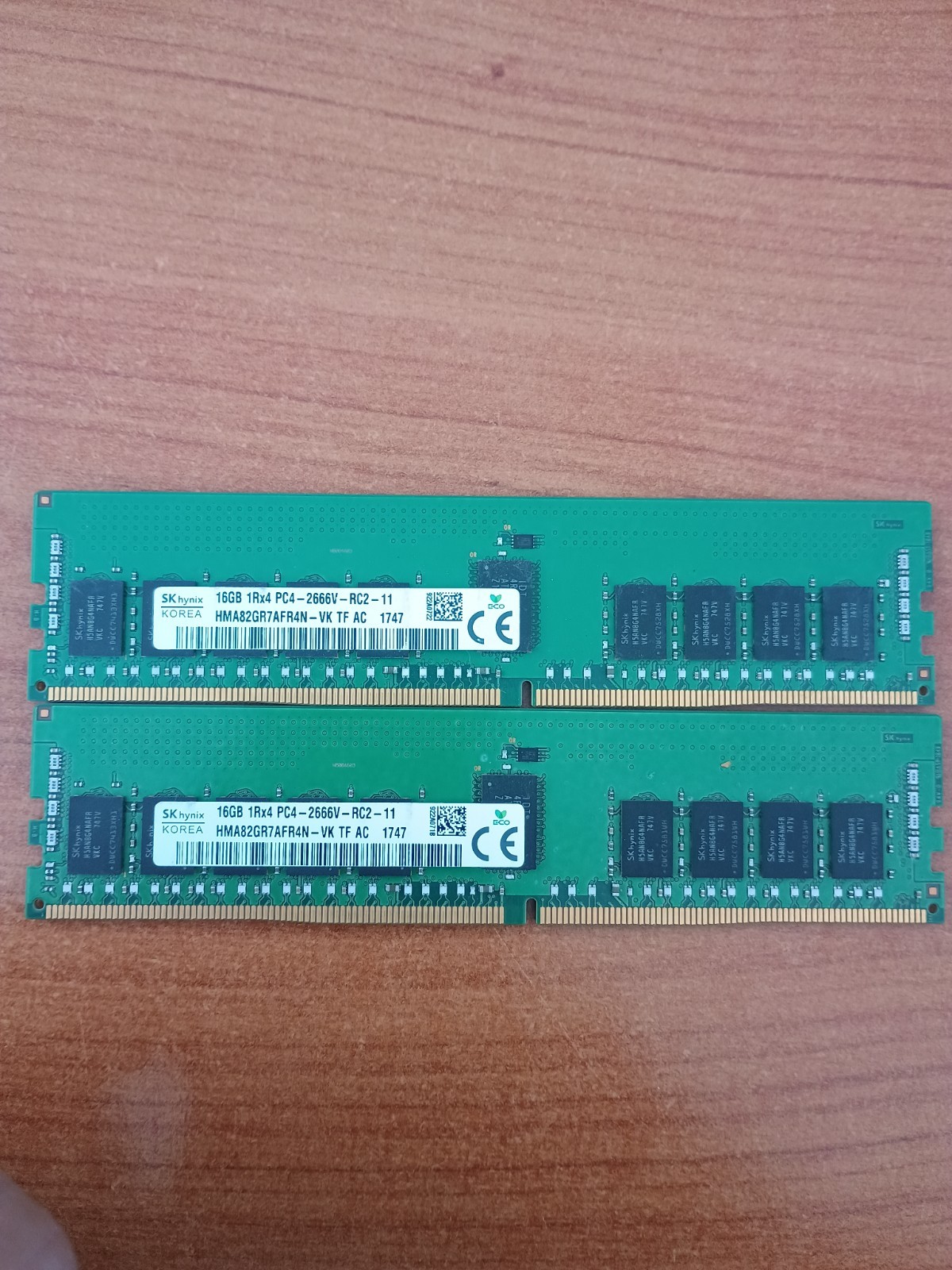 2x 16GB SK Hynix DDR4 2666MHz 1Rx4 PC4-2666V-RC2-11 ECC RDIMM Server RAM 2x 16GB SK Hynix DDR4 2666MHz 1Rx4 PC4-2666V-RC2-11 ECC RDIMM Server RAM