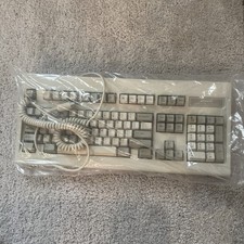 Vintage Tandy 1000 
