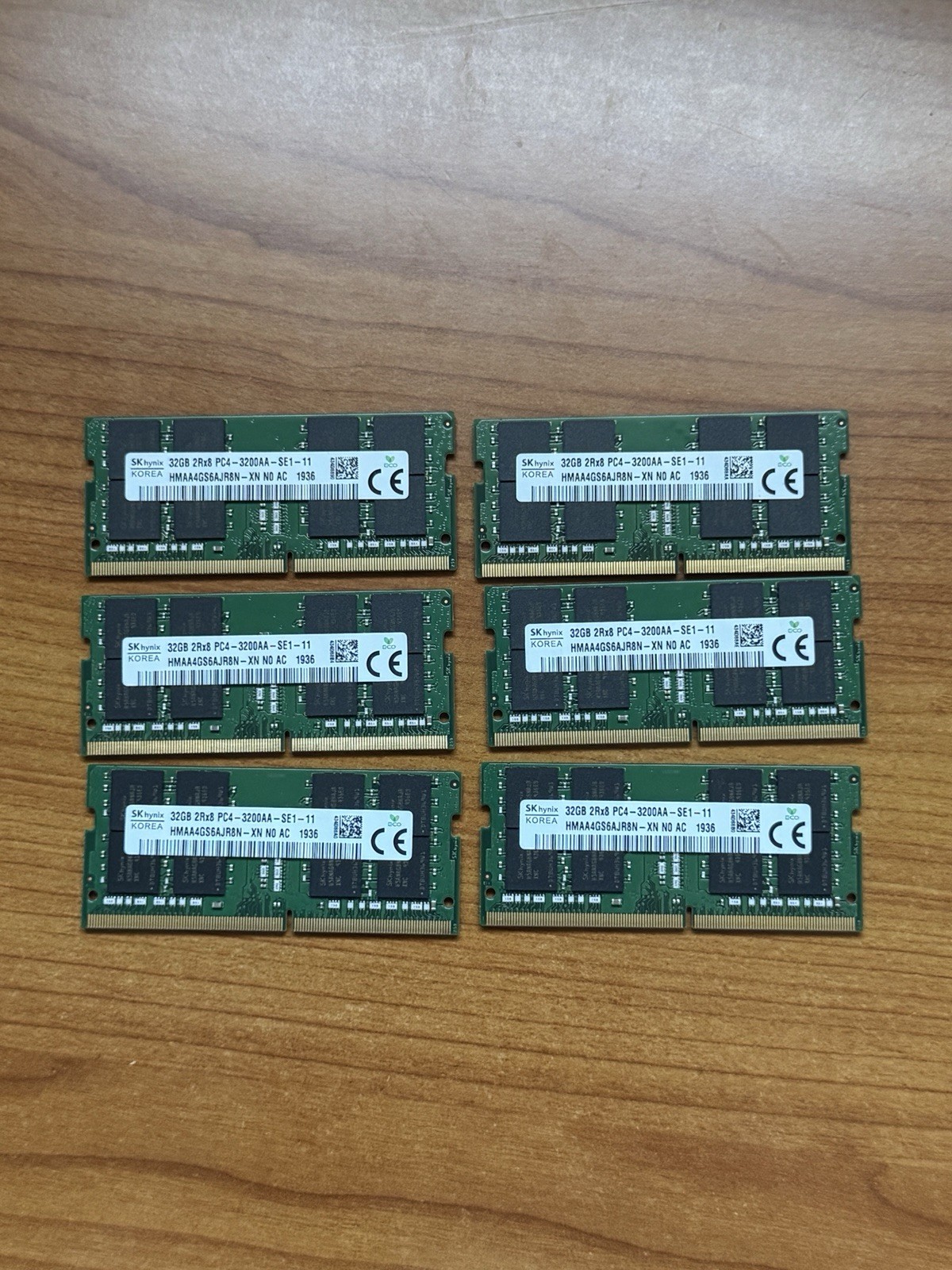 SK hynix 192GB (6x32GB) 32GB 2Rx8 PC4-3200AA -SE1-11