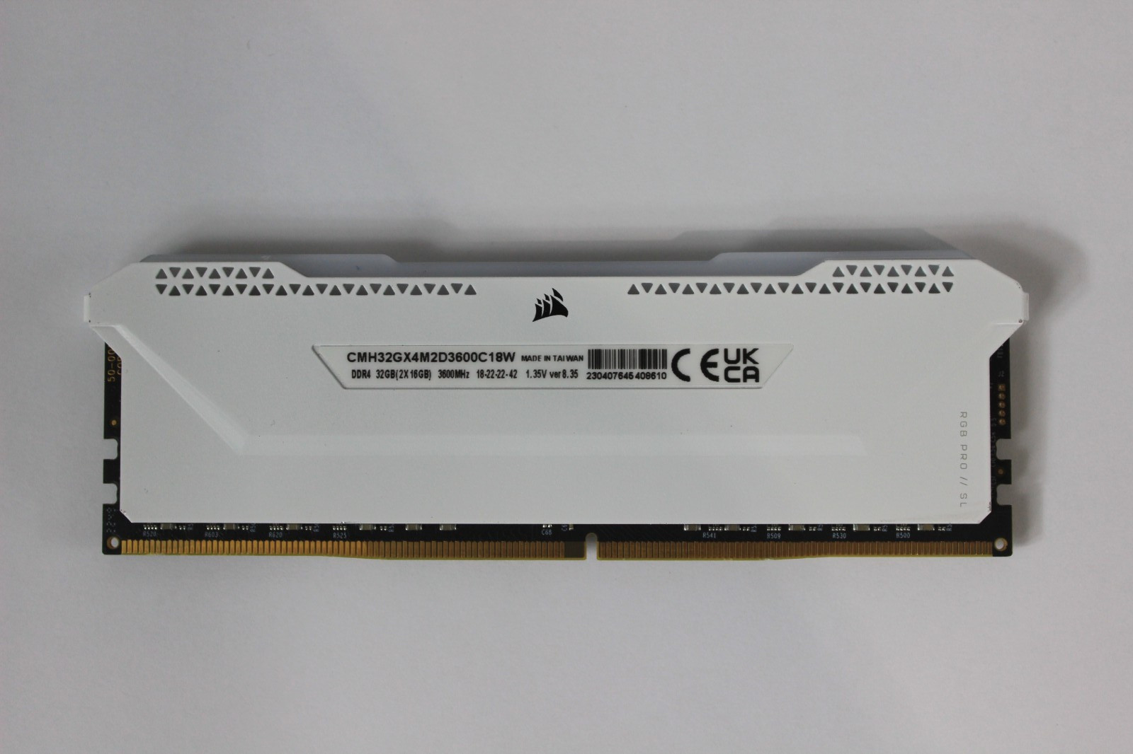 Corsair Vengeance RGB Pro SL 16GB (1x16GB) DDR4-3600 RAM CMH32GX4M2D3600C18W Corsair Vengeance RGB Pro SL 16GB (1x16GB) DDR4-3600 RAM CMH32GX4M2D3600C18W
